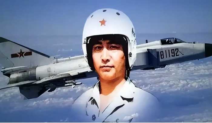 南海撞机王伟成功跳伞，为什么10万人找不到他？20年后真相大白！